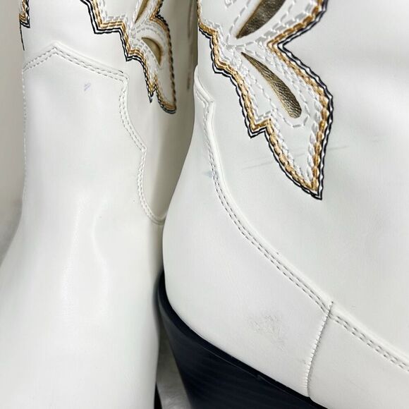 Forever 21 Remmington White Pointed-Toe Western Ankle Boots Size 6 New - Picture 8 of 8